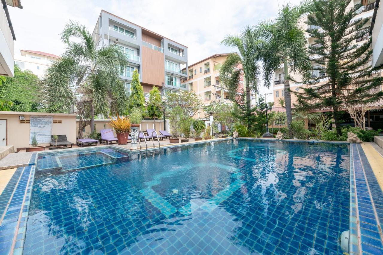 Chaba Garden Apartment Pattaya Buitenkant foto
